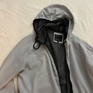 Men’s Size M Grey Armadillo Rain Jacket